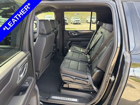 Used 2024 Chevrolet Suburban RST image 7