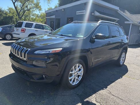 Used 2015 Jeep Cherokee Latitude FWD image 1