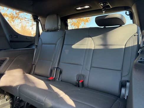 Used 2024 Chevrolet Tahoe Z71 w/ Z71 Off-Road Package AWD/4WD image 25