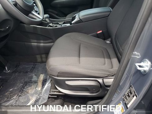 Used 2025 Hyundai Tucson SE FWD image 12