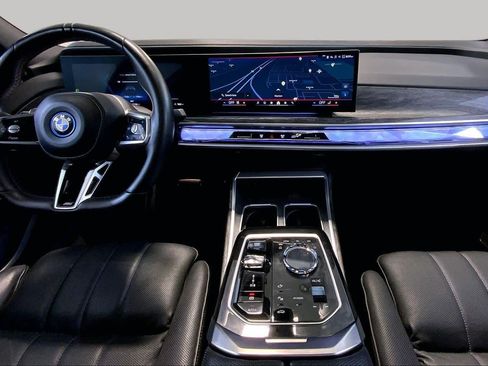 Used 2024 BMW i7 M70 AWD/4WD image 15