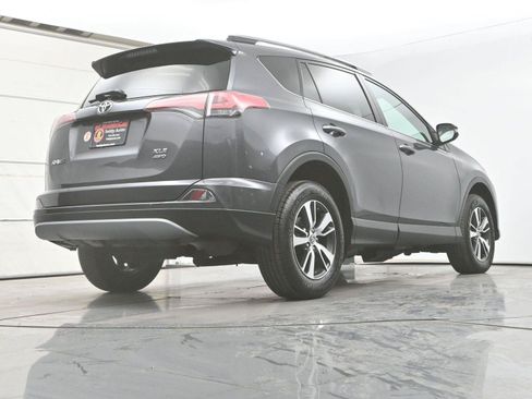 Used 2018 Toyota RAV4 XLE w/ Plus Extra Value Package AWD/4WD image 28
