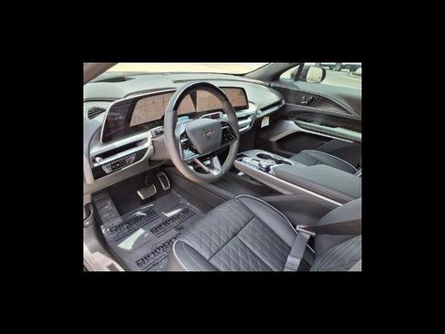 New 2026 Cadillac Lyriq V image 12
