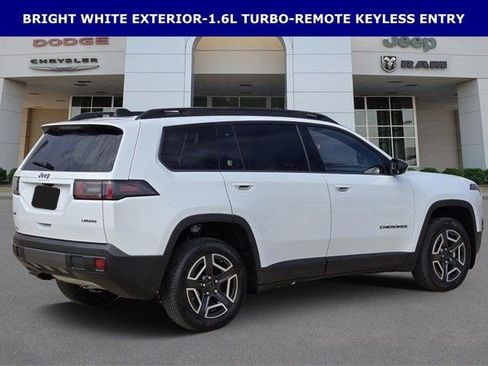 New 2026 Jeep Cherokee Laredo image 5