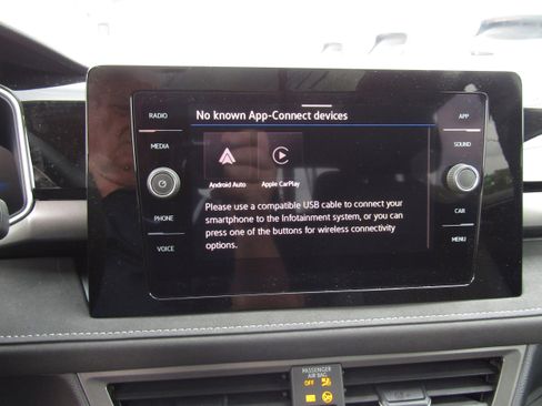 New 2025 Volkswagen Taos SE image 25