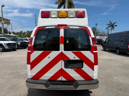 Used 2016 Chevrolet Express 3500 Extended w/ Ambulance Package RWD image 5
