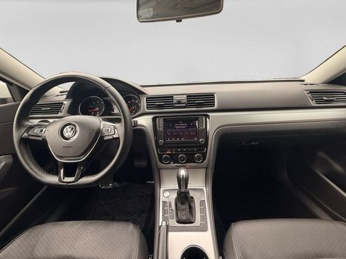 Used 2019 Volkswagen Passat 2.0T Wolfsburg FWD image 15