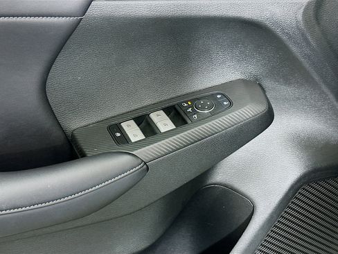 Used 2024 Mitsubishi Outlander SE image 15