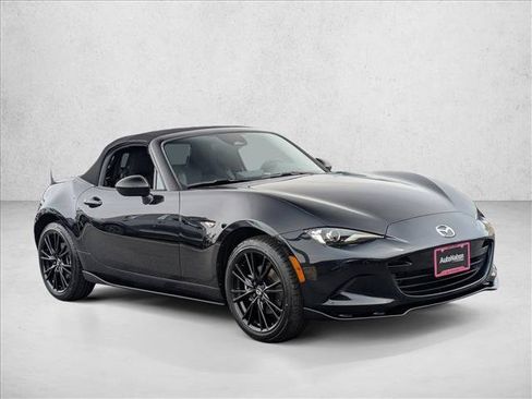 New 2026 MAZDA MX-5 Miata Club w/ Appearance Package RWD image 7