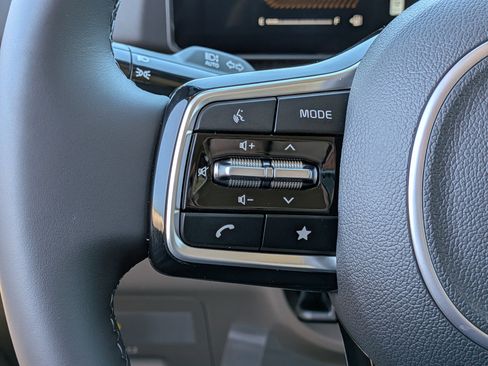 New 2026 Kia Carnival LXS image 29