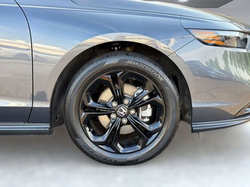 Used 2025 Honda Accord SE image 12