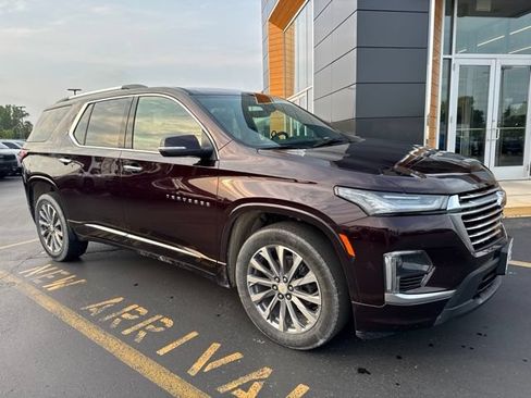 Used 2023 Chevrolet Traverse Premier AWD/4WD image 2
