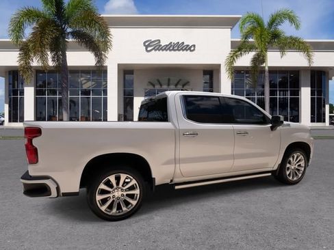 Used 2020 Chevrolet Silverado 1500 High Country w/ Technology Package RWD image 15