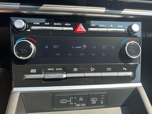 New 2024 Hyundai Santa Fe SEL image 27