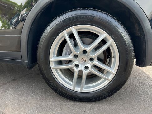 Used 2016 Porsche Cayenne AWD/4WD image 22