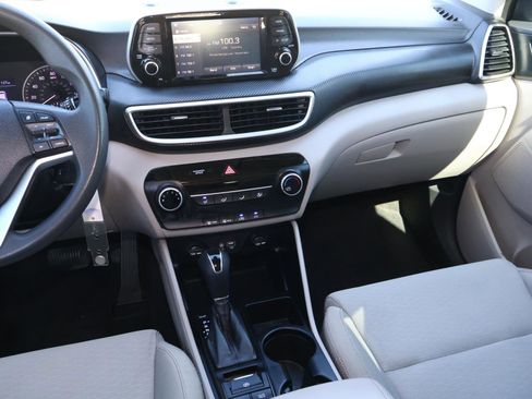 Used 2020 Hyundai Tucson SE w/ Cargo Package image 11