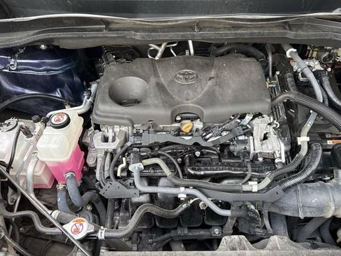 Used 2021 Toyota Sienna Limited image 36