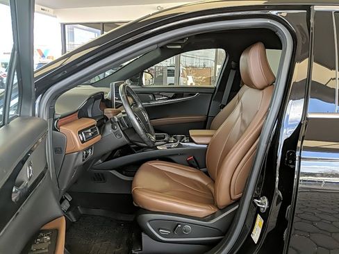 Certified 2023 Lincoln Nautilus Reserve AWD/4WD image 41