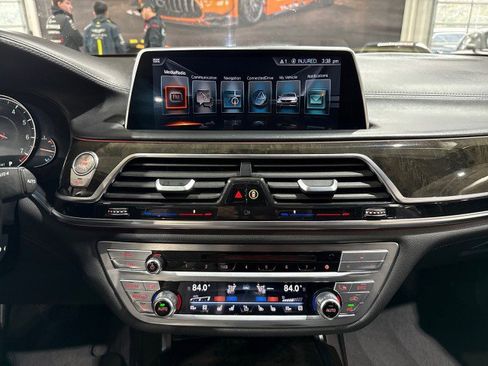 Used 2016 BMW 750i image 80