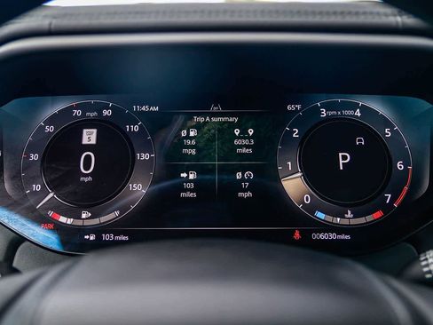 Used 2025 Land Rover Range Rover Sport SE image 25