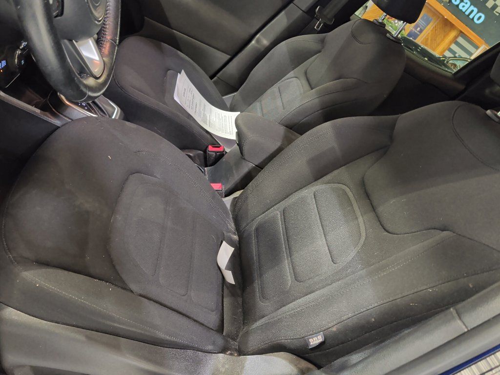 Used 2019 Jeep Renegade Latitude w/ Cold Weather Group AWD/4WD image 6