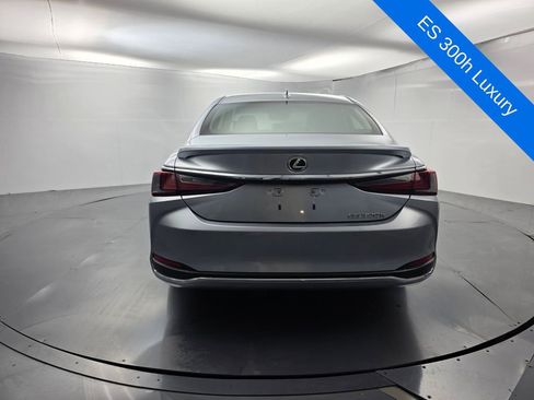 Used 2025 Lexus ES 300h w/ Technology Package FWD image 5