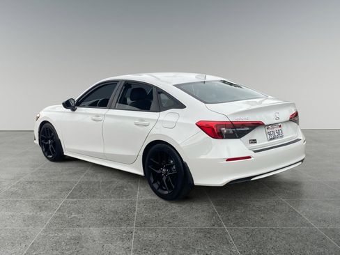 Used 2023 Honda Civic Sport image 3