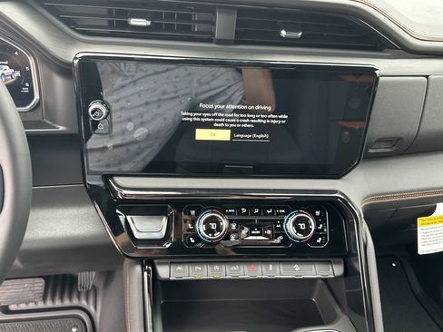 New 2026 GMC Sierra 1500 AT4 w/ AT4 Premium Package AWD/4WD image 23