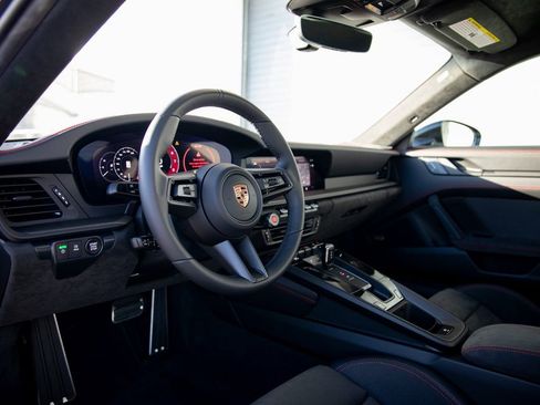 Used 2026 Porsche 911 Carrera GTS image 4