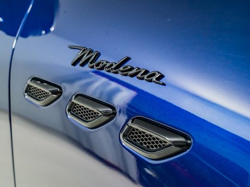 Used 2025 Maserati Grecale Modena image 35