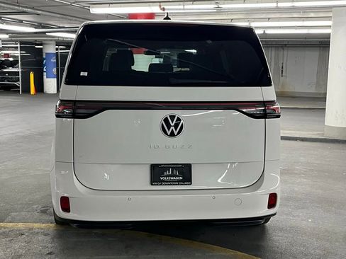 Used 2025 Volkswagen ID. Buzz Pro S RWD image 34