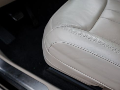 Used 2023 Land Rover Range Rover SE image 14