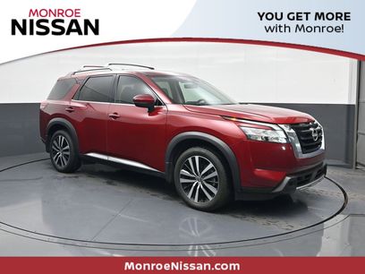 Used 2023 Nissan Pathfinder Platinum w/ Cargo Package