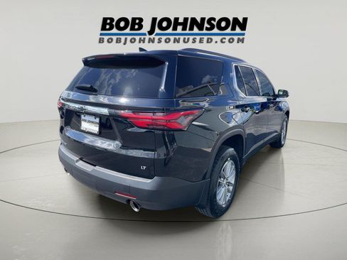 Used 2023 Chevrolet Traverse LT AWD/4WD image 3