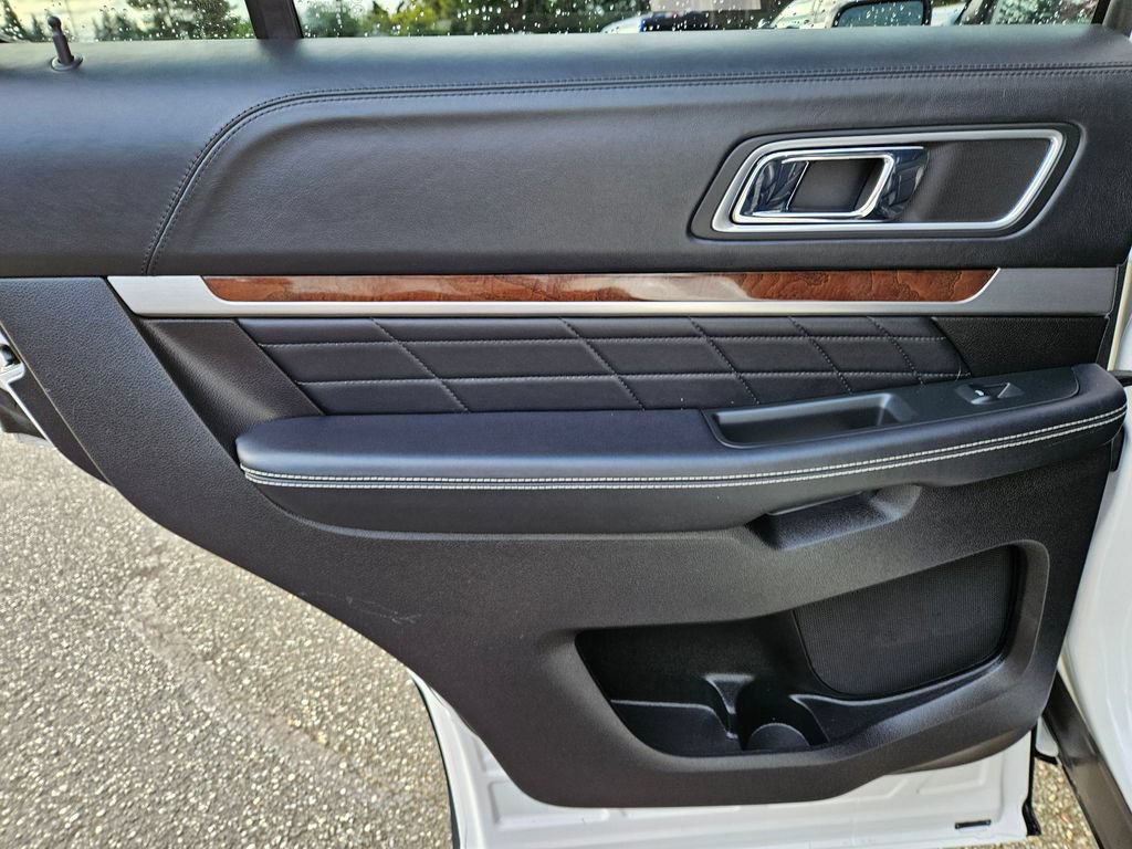 Used 2016 Ford Explorer Platinum AWD/4WD image 21