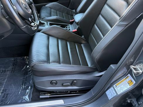 Used 2019 Volkswagen Golf R 4-Door AWD/4WD image 26