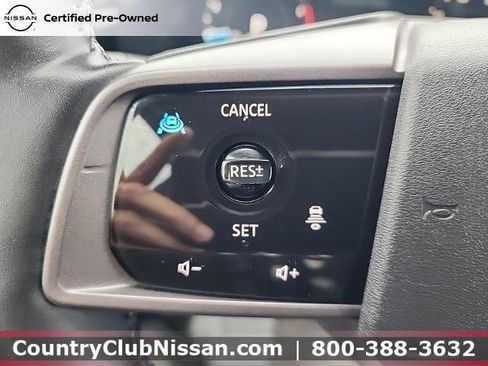 Certified 2025 Nissan Murano SV image 19