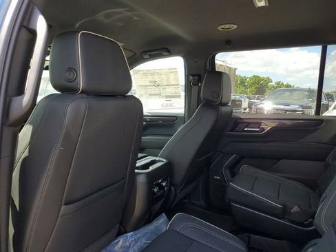 New 2026 GMC Yukon XL Elevation image 10