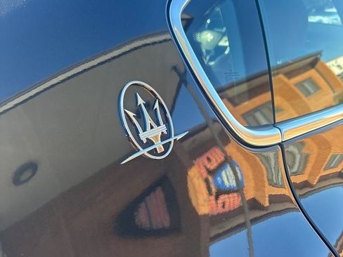 Used 2019 Maserati Quattroporte S GranLusso image 10