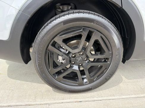 Certified 2025 Kia Telluride EX X-Line AWD/4WD image 32