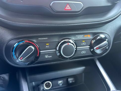 Used 2023 Kia Soul LX FWD image 11