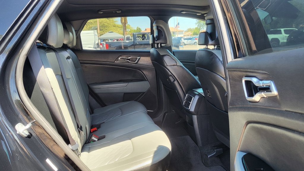 Used 2024 Kia Sportage X-Line w/ X-Line Premium Package AWD/4WD image 23