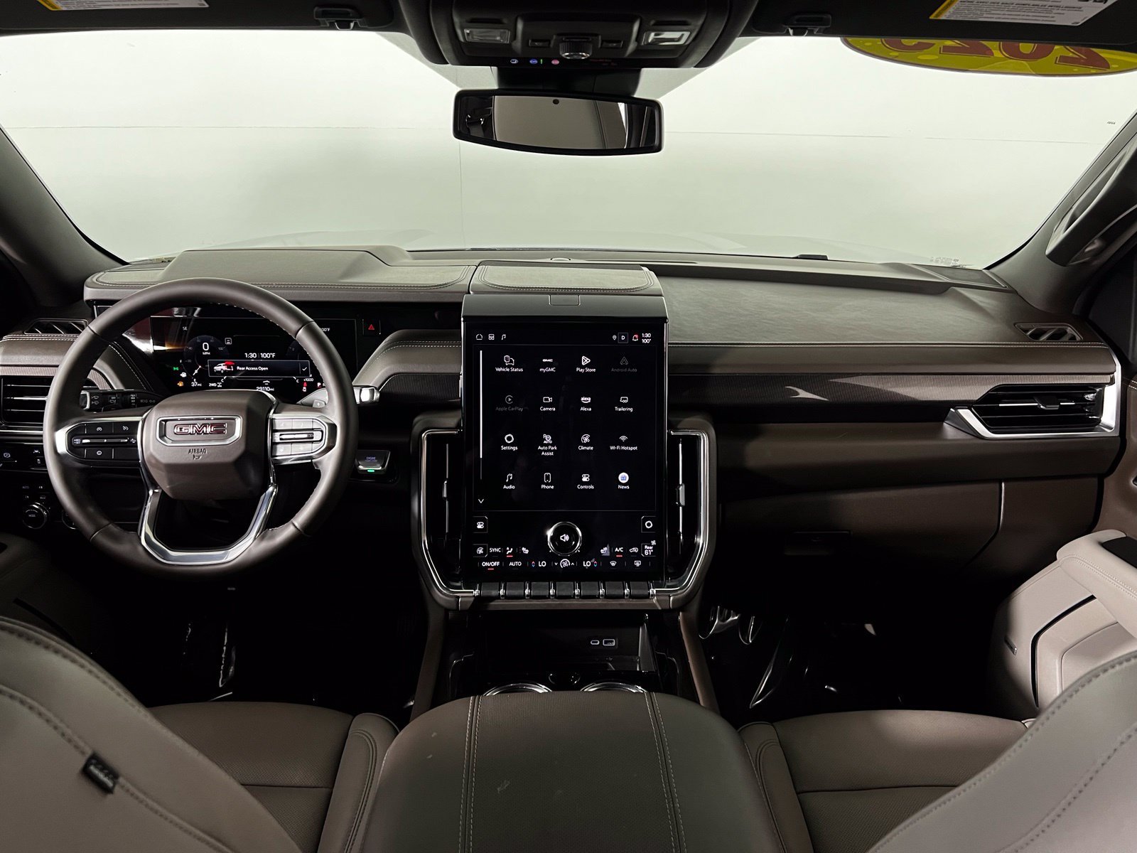 Used 2025 GMC Yukon Elevation AWD/4WD image 28