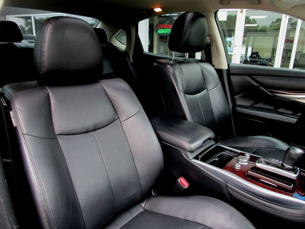 Used 2015 INFINITI Q70 3.7 AWD/4WD image 15