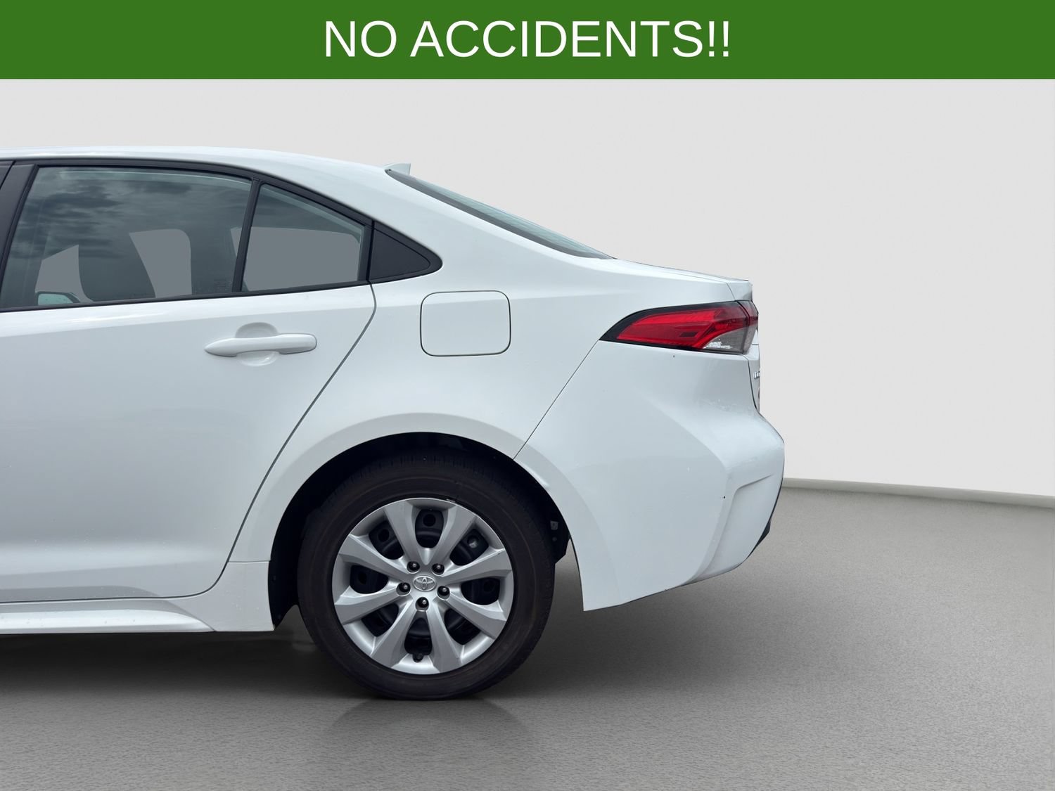 Used 2024 Toyota Corolla LE FWD image 30