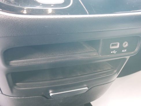 Used 2018 Chrysler Pacifica Touring-L w/ S Appearance Package FWD image 20