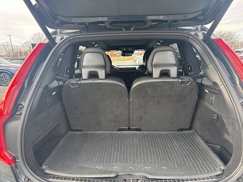 Used 2021 Volvo XC90 T6 R-Design w/ Advanced Package image 18