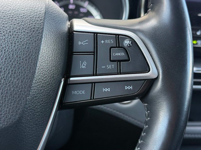 Used 2022 Toyota Highlander Platinum FWD image 30