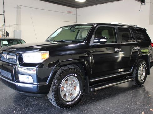 Used 2012 Toyota 4Runner SR5 w/ Convenience Pkg RWD image 6