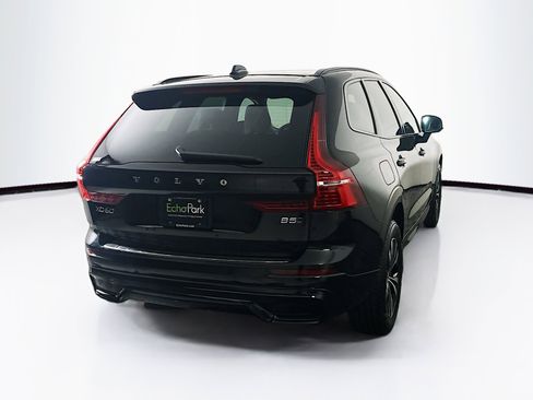 Used 2024 Volvo XC60 B5 Core image 9